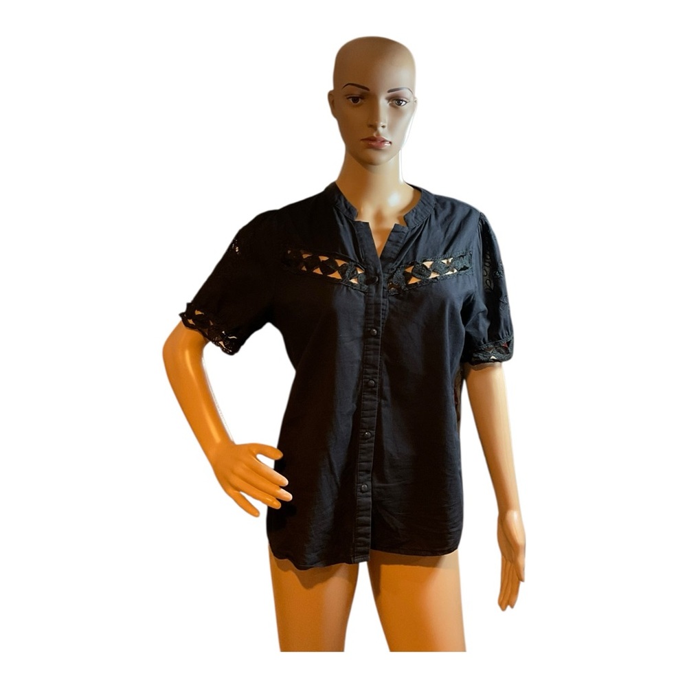 Women’s Size Large  Short Sleeve Solid Blue Button Down Black Blouse